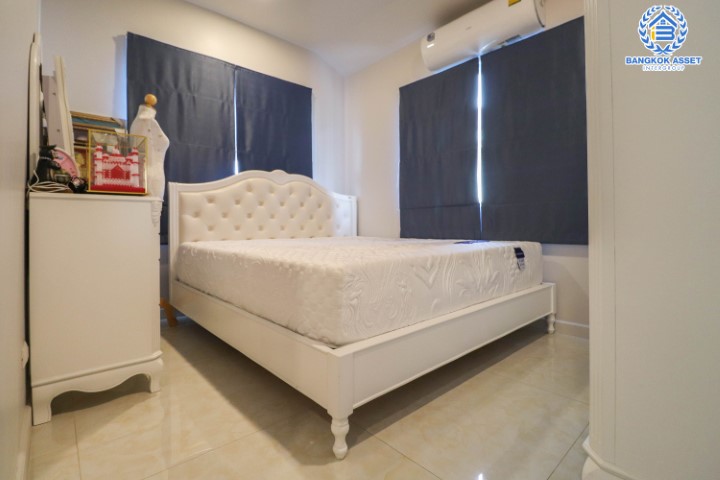 *****บ้านแฝดมือสอง ม.เพอร์เฟคพาร์ค แจ้งวัฒนะ-ปากเกร็ด เนื้อที่ 39 ตร.ว. ฟังก์ชัน 3 ห้องนอน 3 ห้องน้ำ จอดรถได้ 2 คัน รองรับทุกการอยู่อาศัย แถมฟรีทันที แอร์ 5 เครื่อง เครื่องทำน้ำอุ่น 1 เครื่อง และเครื่องดูดควัน 1 เครื่อง บนทำเลศักยภาพ ใกล้เซ็นทรัลแจ้งวัฒนะ รถไฟฟ้าสายสีชมพู "สถานีปากเกร็ด" และเชื่อมสู่แจ้งวัฒนะและทางด่วน เพียง 5 นาที